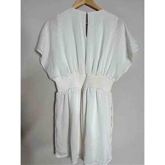 Express white v neck romantic romper sz M - Picture 9 of 13